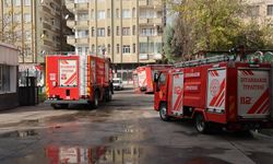 Diyarbakır’da park halindeki otomobil kül oldu