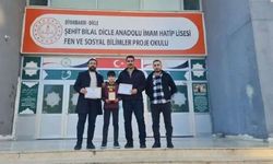 Diyarbakır’da ezan okuma birincisi Dicleli Emrullah oldu