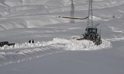 Sibirya değil Diyarbakır sınırı: Kar kalınlığı 3 metreyi geçti