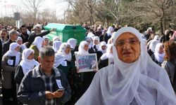 Barış Annesi 'Sakine Ana' Diyarbakır’da son yolculuğuna uğurlandı