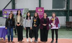 Diyarbakır'da 8 Mart Tenis Turnuvası'nda final: Kadın dayanışması kazandı