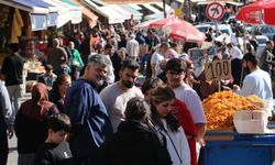 Diyarbakır’ın tarihi ilçesinde bayram öncesi çarşı-pazar doldu