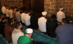 Diyarbakır’da cemaat arasında ‘imam’ kavgası: Ağır yaralı var!