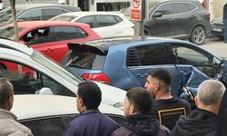 Diyarbakır'da trafik kazası: Araçlarda maddi hasar oluştu!