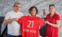 Aynur Doğan’a 21 numaralı Amedspor forma!