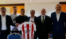 Bakan Şimşek'ten Batman Petrolspor’a sürpriz ziyaret