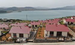 Diyarbakır’a çok yakın: Göl manzaralı TOKİ konutları tatil köyünü aratmıyor!
