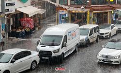 Diyarbakır’da fırtına ve dolu yağışı etkili oldu!
