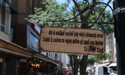 Diyarbakır’da tepki çekmişti: Kürtçe beyitler yerden kaldırıldı, direklere asıldı