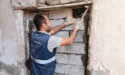 Diyarbakır’da vatandaş istedi, belediye kapıya duvar ördü!