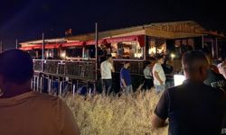 Fırat Nehri'nde panik! Duba restoran müşterilerle birlikte sürüklendi