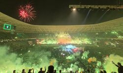 Kocaelispor şampiyonluğu kutladı: Ünlü isimler sahne aldı!