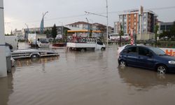 Malatya’yı sel vurdu: Yetkililer uyarılarda bulundu