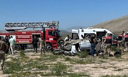 Van’da iki araç kafa kafaya çarpıştı: Çok sayıda ölü ve yaralı var