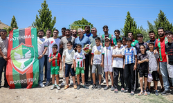 Amedspor hocası bir ilke imza attı: Göreve başlamadan vefasını gösterdi!