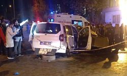 Antep'te 2 otomobil kafa kafaya çarpıştı: Çok sayıda ölü ve yaralı var