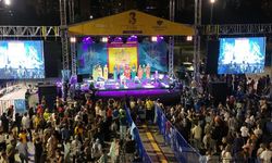 Diyarbakır Kent Meydanı’nda coşkulu konser
