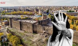 Diyarbakır’da 2 erkek 1 kadını darp etti: Parasını aldı!