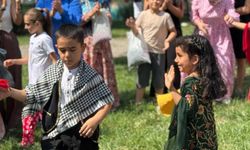 Diyarbakır’da çocuklar yöresel giydi, gönüllerince eğlendi