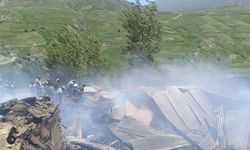 Van’da ev yangını: 14 yaşındaki çocuk yaşamını yitirdi
