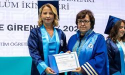Yarım kalan üniversite hayalini 51 yaşında tamamladı