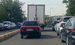 Yer Diyarbakır: Kamyonetle ölümüne yolculuk yaptı