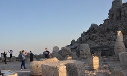 15 ülkeden geldiler: Nemrut Dağı'nın büyüsüne kapıldılar!