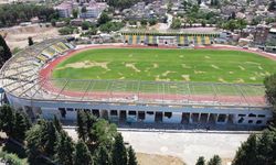 Adıyaman’da hasar gören 50 yıllık stadyum yıkılıyor!