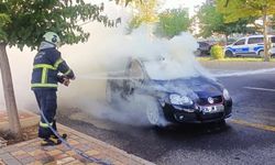 Diyarbakır’da çatışma: Otomobil ateşe verildi, ağır yaralı var!