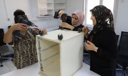 Diyarbakır’da kadınlar mobilya ustası oldu: Hem de ücretsiz!