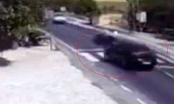 Diyarbakır'da korkutan kaza! Sepetli motosiklet ile otomobil çarpıştı