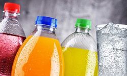 Kola ve gazlı içeceklere zam: 2,5 litre 65 TL oldu