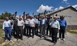 Köylülerin 'telefon'lu eylemi: Sebebi şaşırttı