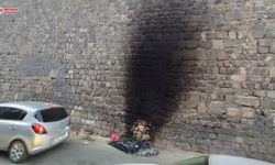 Diyarbakır Surları sahipsiz kaldı: Kapkara yaptılar!