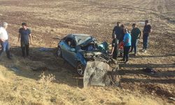 Diyarbakır’da otomobil devrildi: Ölü ve yaralı var!