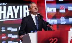 Özgür Özel yeniden CHP Genel Başkanlığı'na seçildi