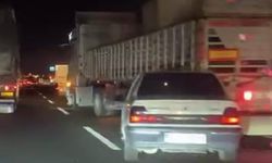 Diyarbakır'da otomobil TIR’ın altına girdi: Yaralı var