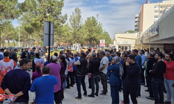 Diyarbakır'daki hastanede eylem: Sağlıkçılar 3 aydır maaş alamıyor!