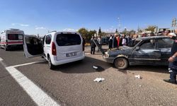 Cenaze yolunda kaza: Yaralılar var