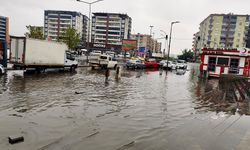 Hafta sonu herkes oraya akın ediyordu: Diyarbakır'daki cadde adeta göle döndü!