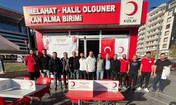 Diyarbakır’da eczane teknisyenlerinden kan bağışı