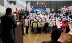 Diyarbakır’da öğrencilere ‘Sağlık Elçisi’ rozeti verildi