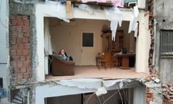 ‘Kontrollü yıkım’ yan binanın duvarını da aldı
