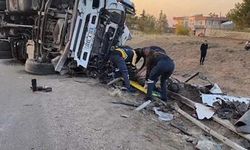 Mardin'de kazaya yardıma giderken araç çarptı: 2 ölü 1 yaralı