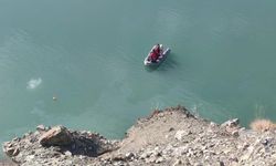 Otomobilin baraja uçtuğu kazada ölenlerin isimleri belli oldu!