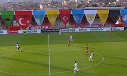 Amedspor maçında 17 Türk devletinin bayrağı asıldı