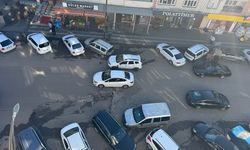 Diyarbakır’ın ilçesinde trafik çilesi: Vatandaş otopark istiyor