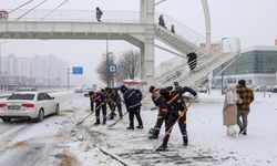 Diyarbakır’da karla mücadele: 850 personel sahada!