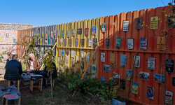 Diyarbakır’daki o kahve sokaktan geçenleri durdurup güldürüyor!