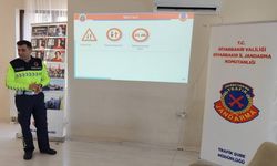 Diyarbakır’da emniyet kemeri takma eğitimi verildi